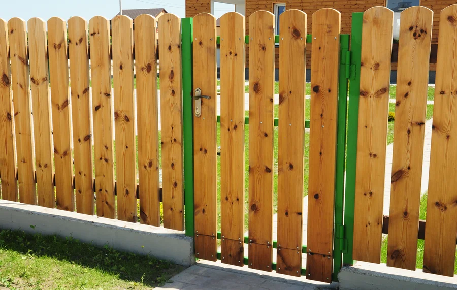 How Fencing Adds Security To Commercial Properties in Mount Vernon, WA